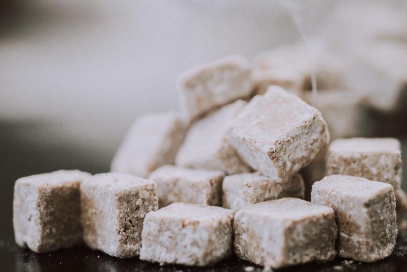 carré'ment bon, la confiserie praliné de la chocolaterie colombet, pontaumur